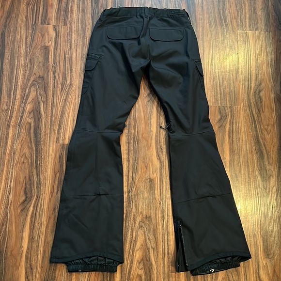 Burton Gloria Insulated Pants - Picture 9 of 16
